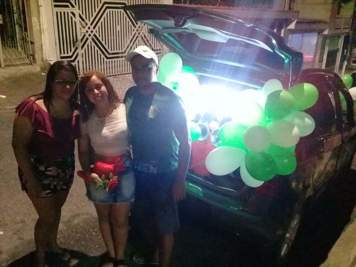 Homenagem ao Vivo para Aniversário da Amiga