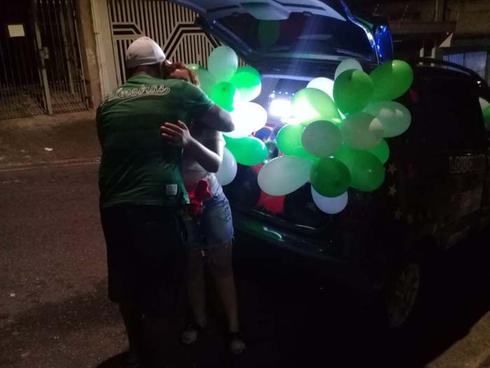 Homenagem ao Vivo para Aniversário da Amiga