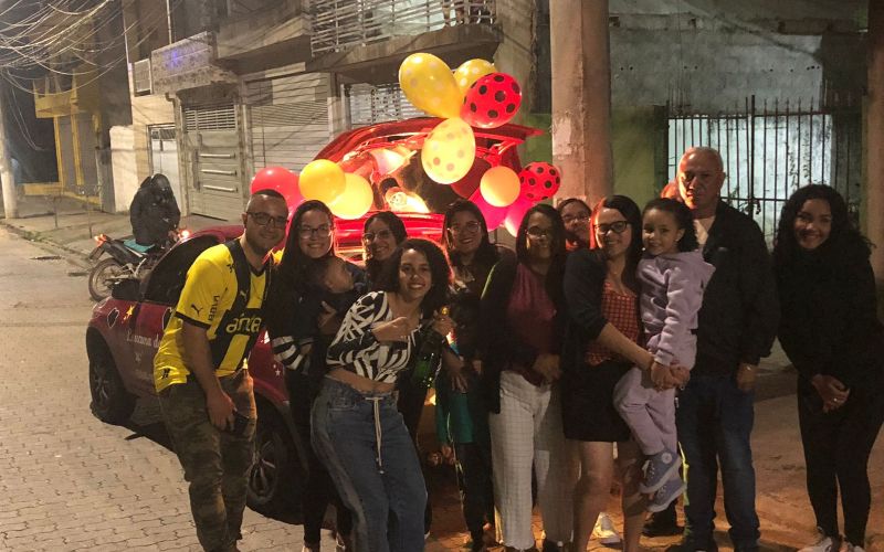 Homenagem para o Aniversário de Cláudia em Guarulhos