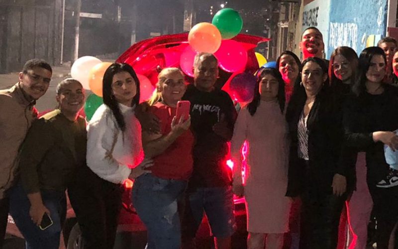 Homenagem Emocionante de Aniversário em Osasco