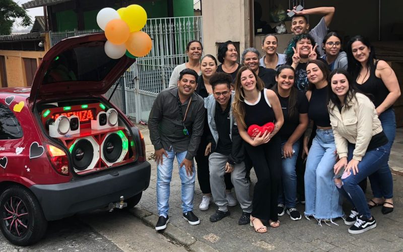 Carro de Homenagem na A E Carvalho