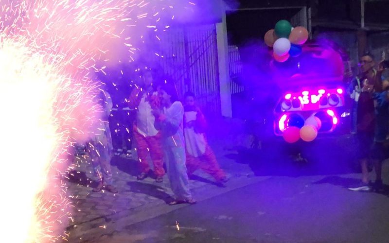 Carro de Mensagem emocionante de aniversário para Mãe