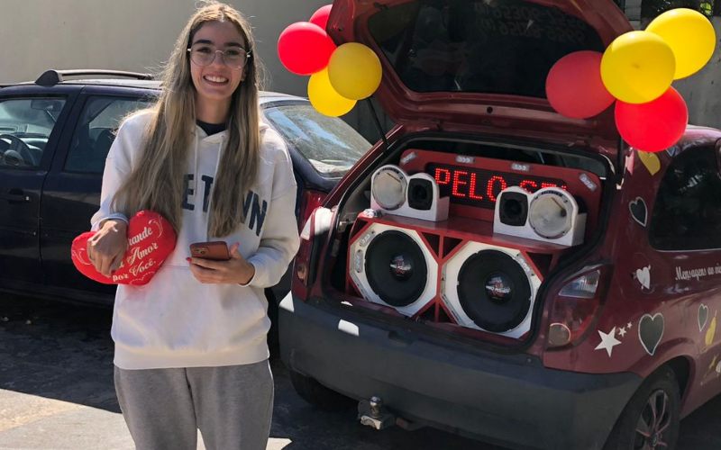 Homenagem Surpresa de Aniversário para Namorada