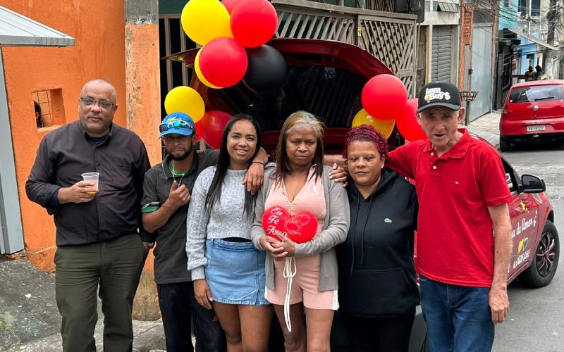 Homenagem Especial na Vila Carmosina